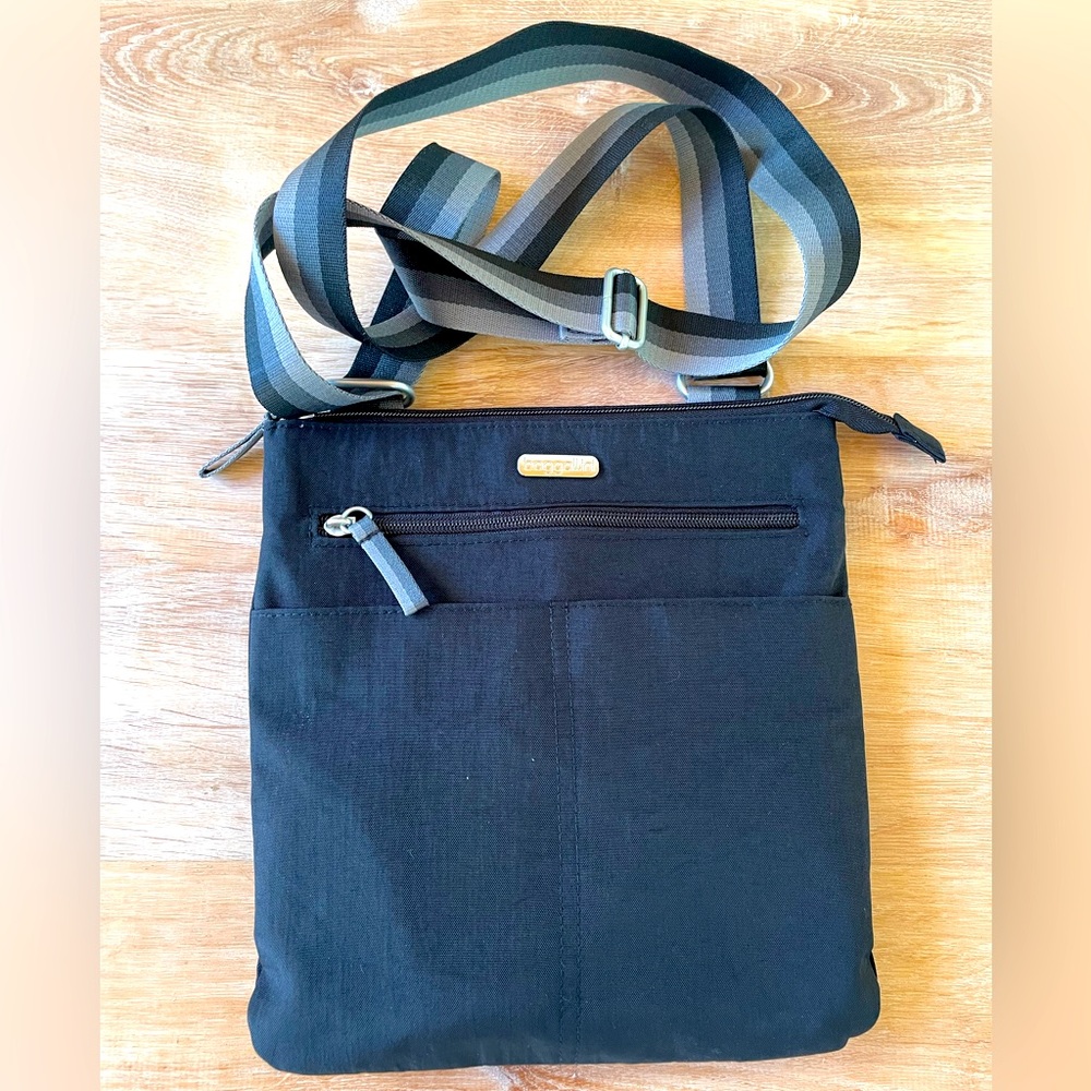 Baggallini Black Crossbody Bag